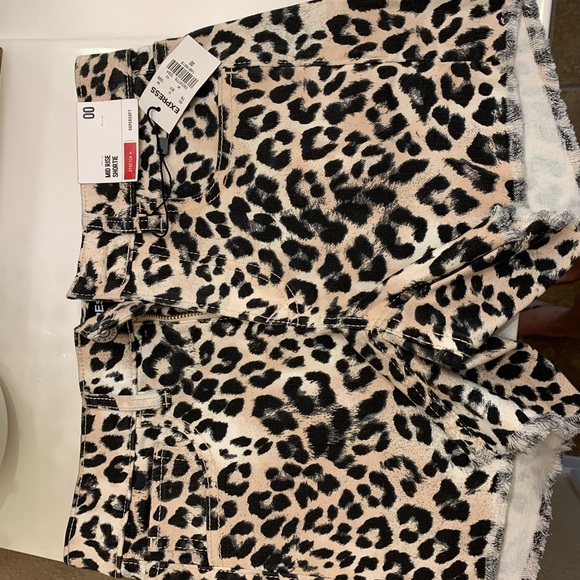 Express Leopard Print shorts NEW W/ TAGS! - Picture 1 of 2